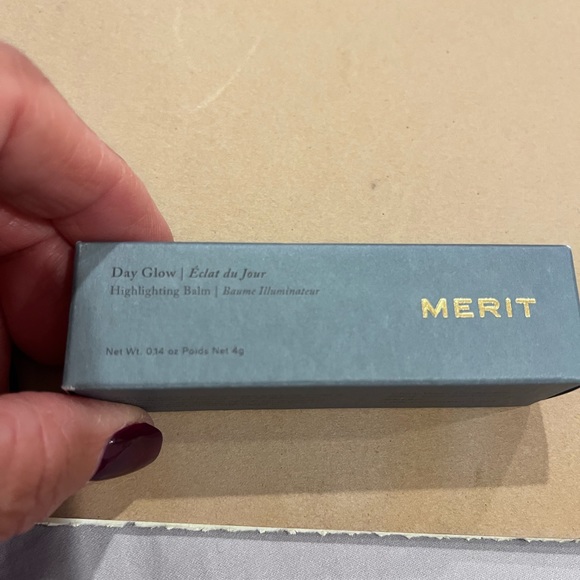 Makeup - Picture 3 of 13